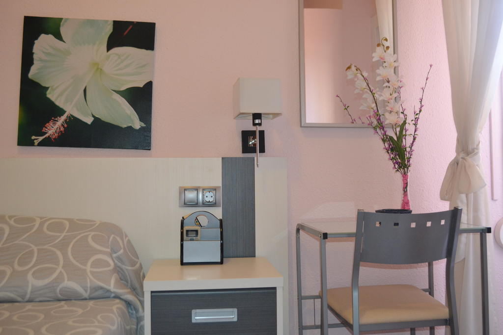 Hostal La Pilarica Paterna Quarto foto