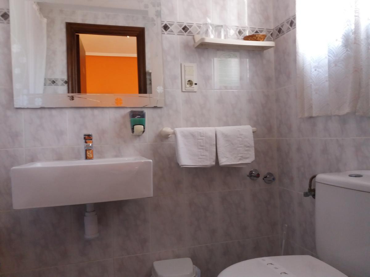 Hostal La Pilarica Paterna Quarto foto